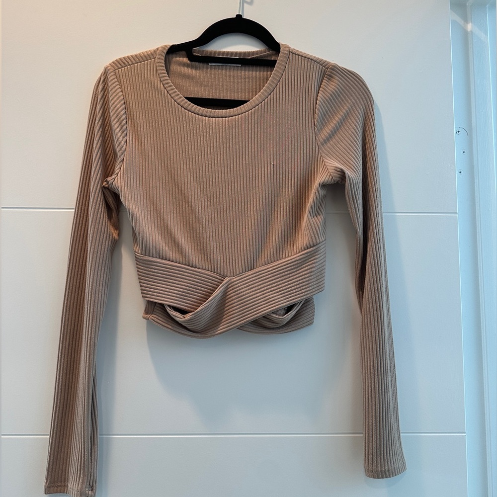 Wasabi + Mint Beige Ribbed Twist Front Crop Top Long Sleeve | Size M - Picture 10 of 14
